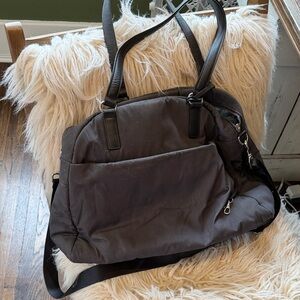 Lo & Son’s OG carryon bag